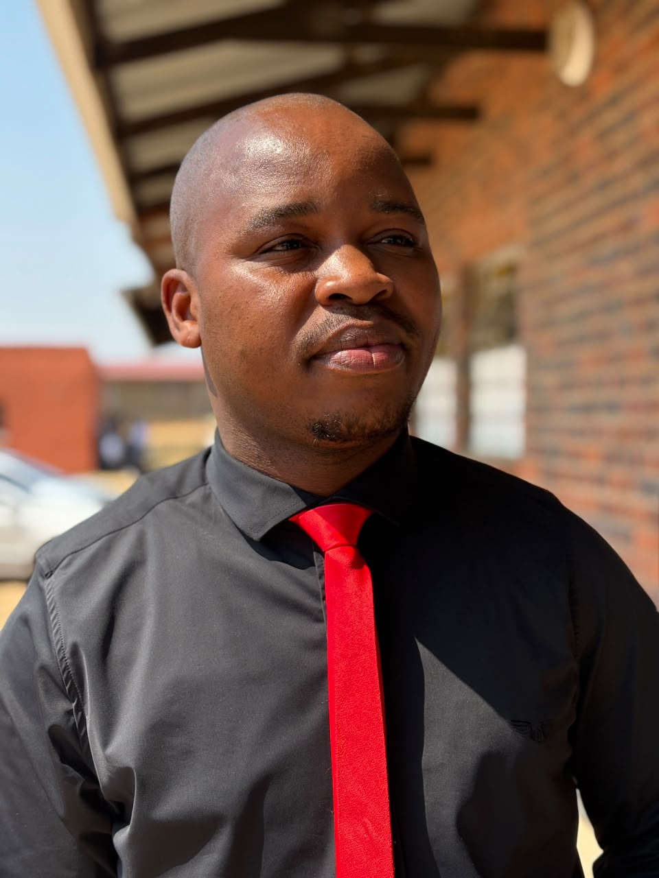 Ndlovu L — HOD Languages
